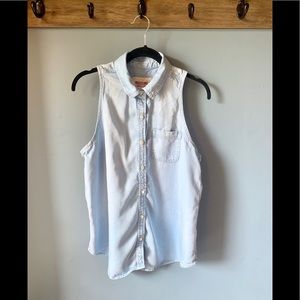 Mossimo Light Denim Sleeveless Button Down size L